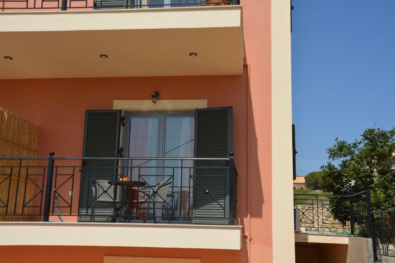 Lotus Sea View Studio Apartment 2 Lixouri Luaran gambar