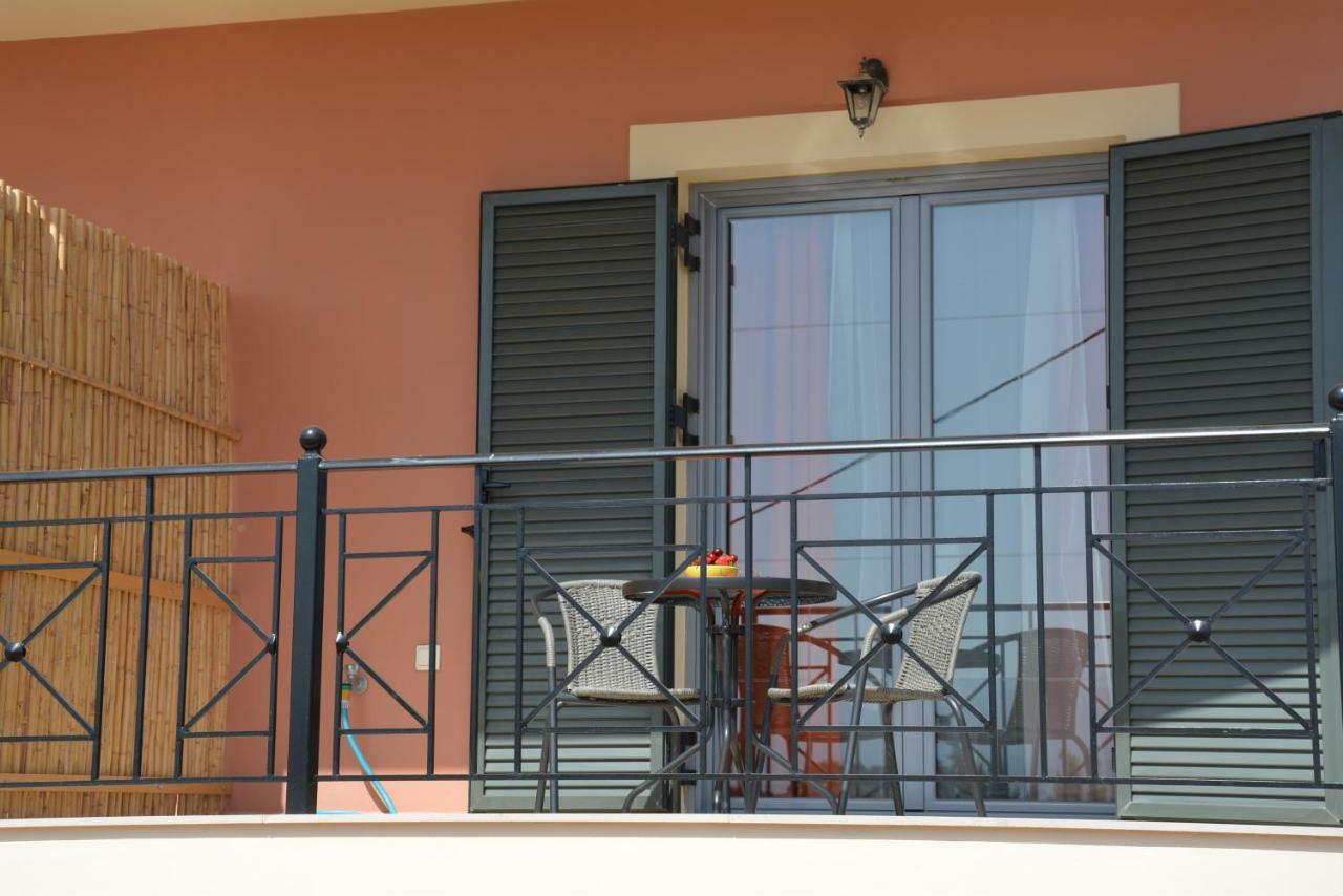 Lotus Sea View Studio Apartment 2 Lixouri Luaran gambar