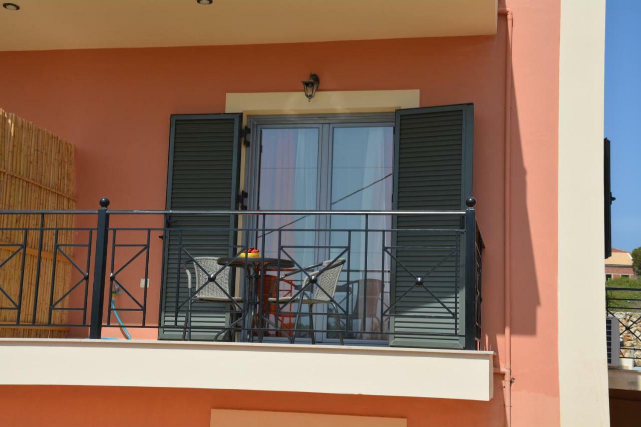 Lotus Sea View Studio Apartment 2 Lixouri Luaran gambar